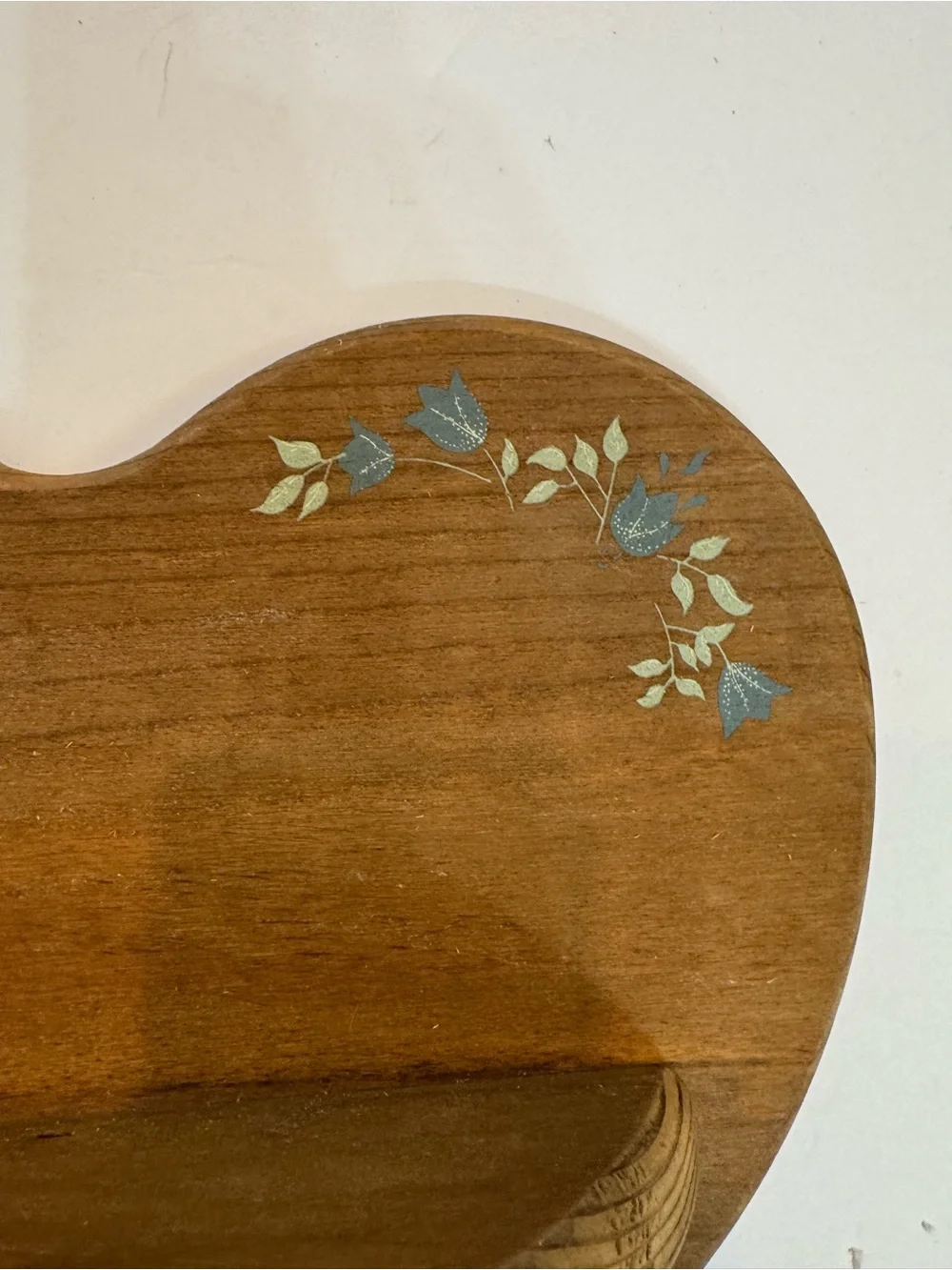 VTG Country Wooden Heart Wall Shelf With Blue Flower Accents Cottagecore